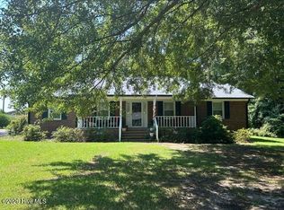 105 Adams St, Wallace, NC 28466
