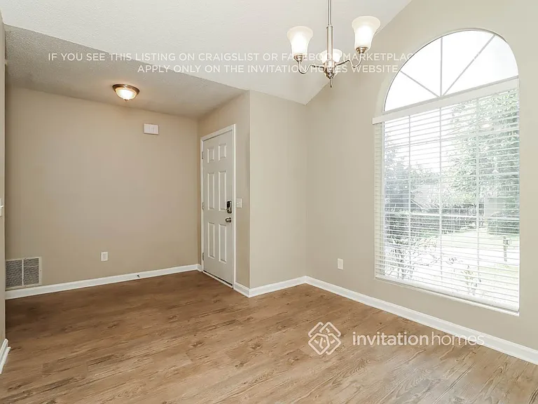 1830 Killarney Dr SW — Photo 8