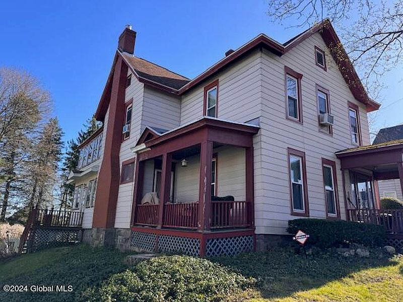 4th image of 67 W Pine Street
