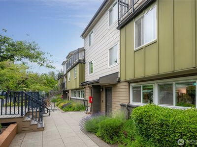 15827 NE Leary Way #B-114, Redmond, WA, 98052