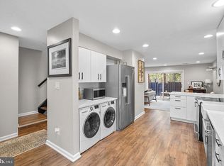 2273 Coppersmith Sq, Reston, VA 20191