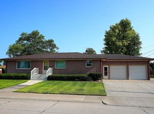 1918 27th St, Columbus, NE 68601