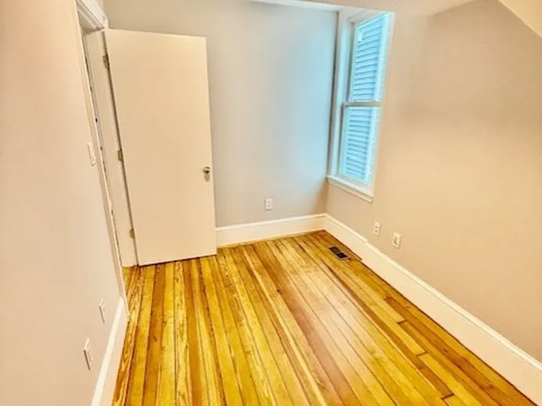 84 Marine Rd #1 — Photo 6