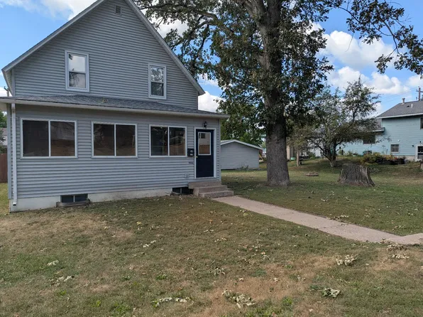 319 Watkins St, Mora, MN 55051