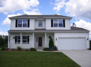 W154N6270 Marvel Dr, Menomonee Falls, WI 53051