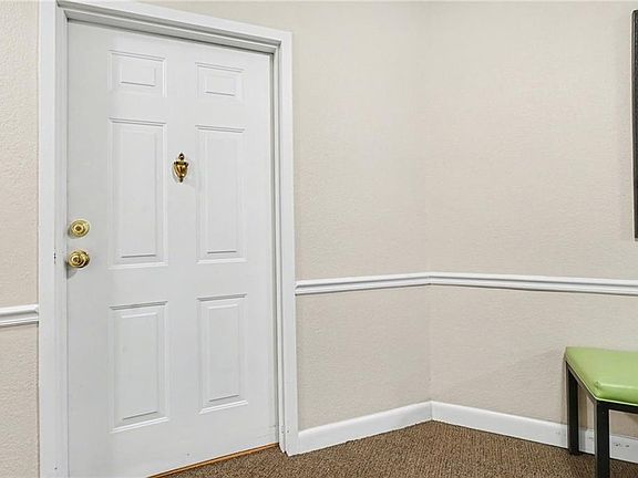 3rd image of 1501 Clairmont Rd APT 1319