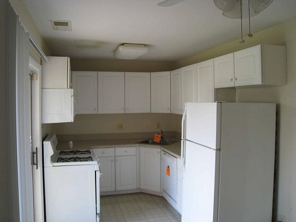 2nd image of 13288 Poener Pl