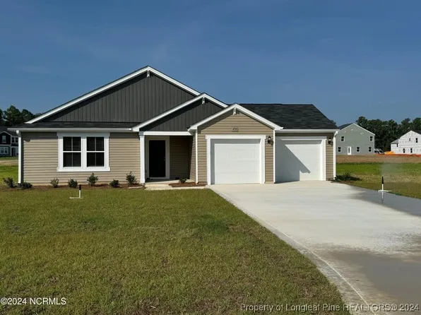 498 Walters Run Dr, Raeford, NC 28376