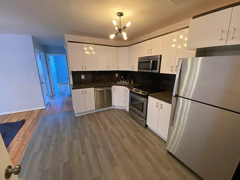 25-17 33rd St #3 — Photo 1