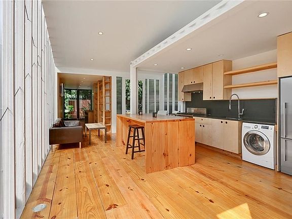 3rd image of 8519 Green St