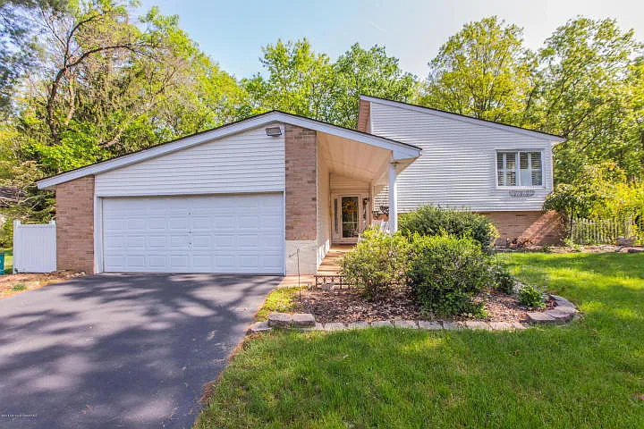 28 Birmingham Dr photo 1