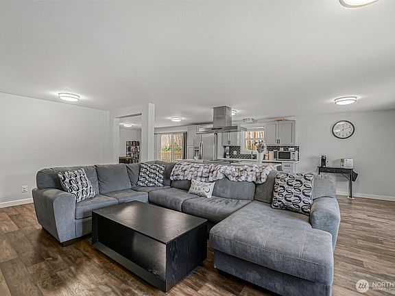 5th image of 6622 146th Street SW #10