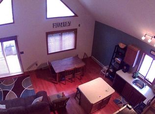 729 Raven Ct, Stroudsburg, PA 18360