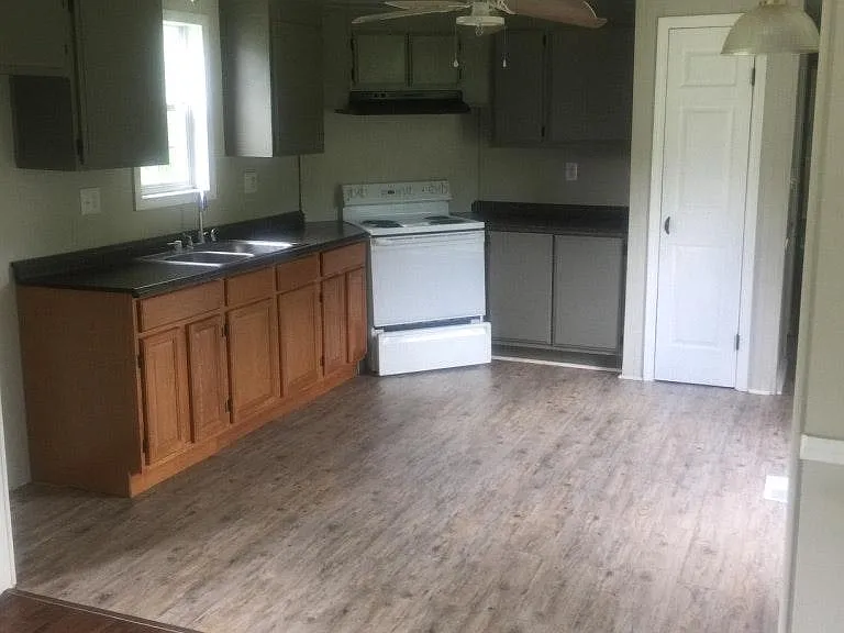 13734 Owl Tree St — Photo 4