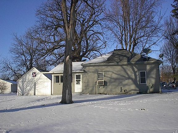 2nd image of 902 T St