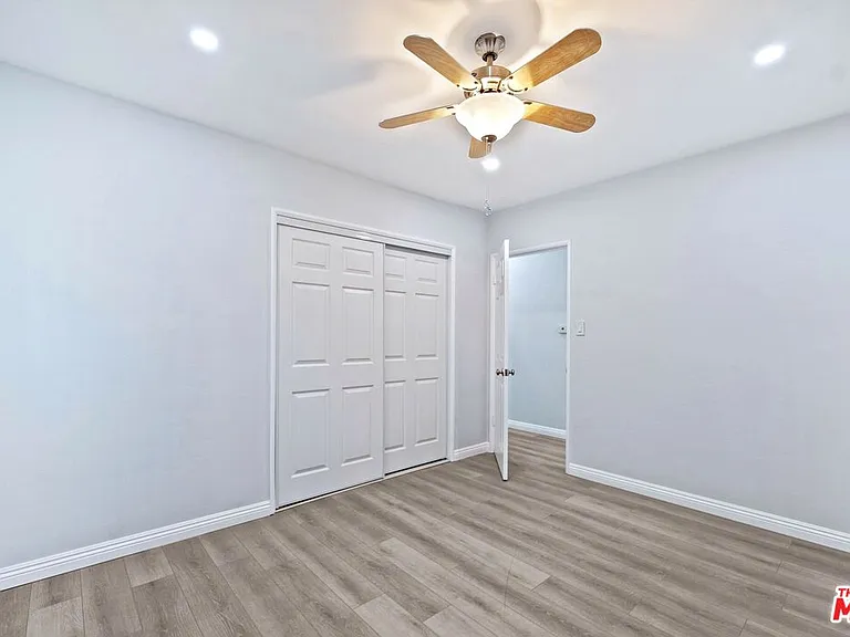 183 W Elmwood Ave #D — Photo 15