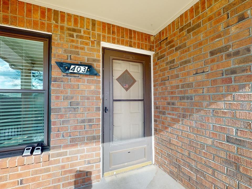 1st image of 403 Deer Lake Dr