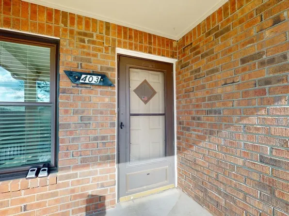 403 Deer Lake Dr, Nashville, TN 37221