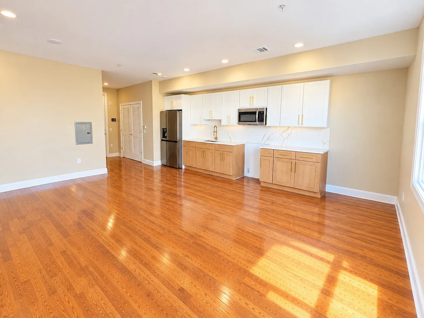 2 bed, $2,800 — Photo 2