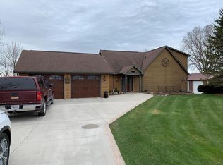 12903 S Cleveland Rd, Cleveland, WI 53015