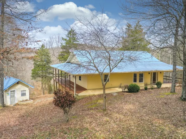 228 Kro Hollow Rd, Hohenwald, TN 38462