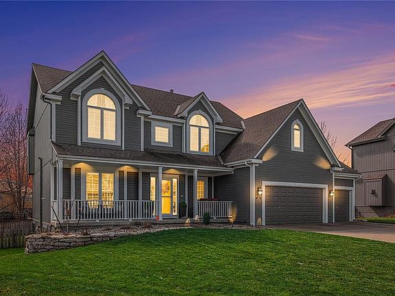 5th image of 1551 Carriage Cir