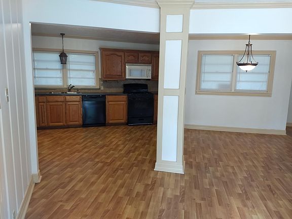 4th image of 2409 McKee Dr