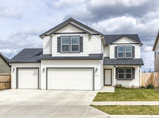 3625 Carnelian St, Medford, OR 97504
