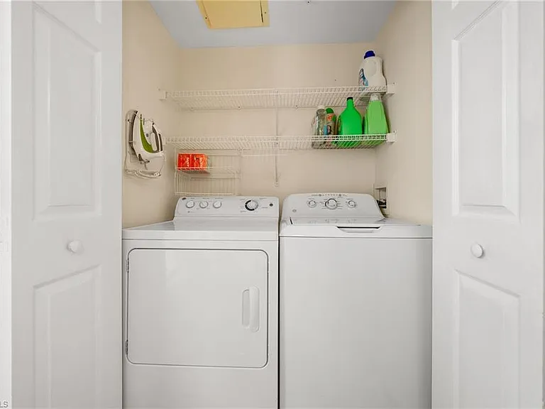 5045 Cedar Springs Dr #103 — Photo 19