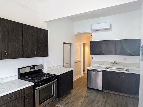 2nd image of 125 N H St APT 3