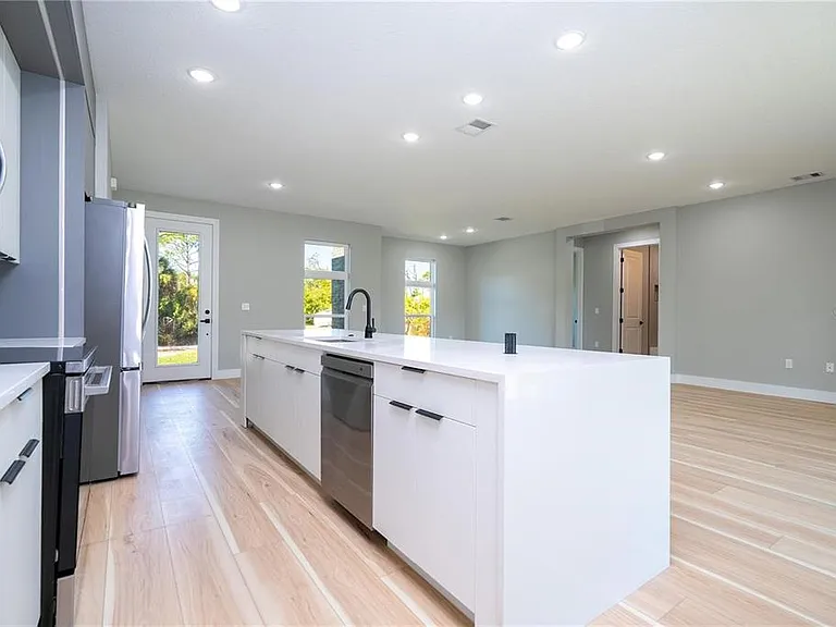 15 Ramblewood St — Photo 18