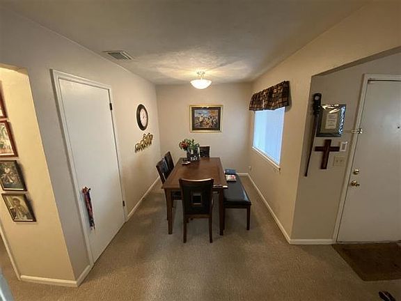 3rd image of 1490 Willow Bend Way APT B