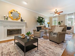 1812 Cross Cir, Hoover, AL 35244