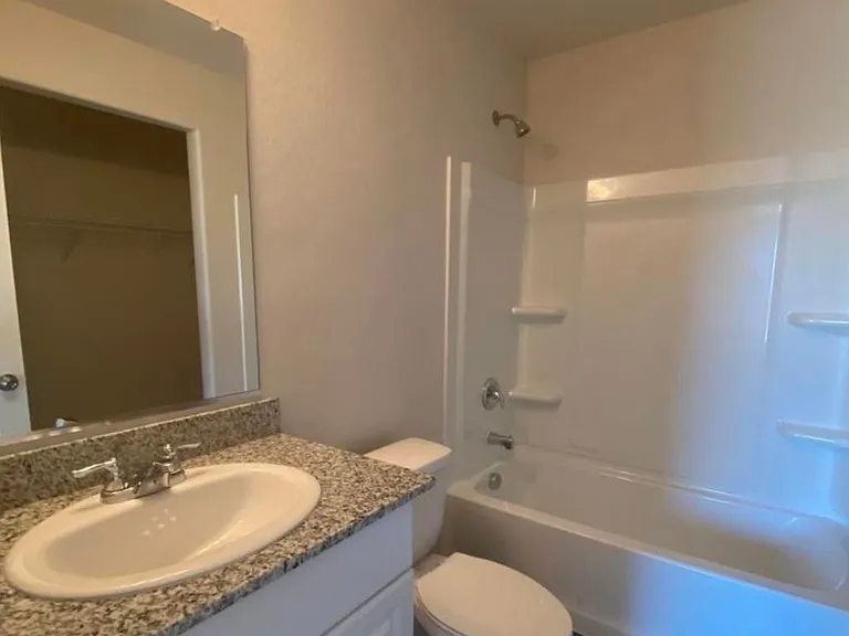 101 E Bobcat Pl — Photo 9