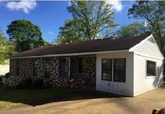 1st image of 633 Oakland Dr SE #0