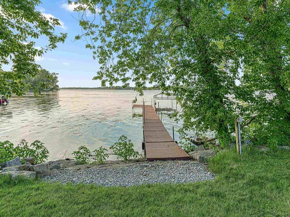 W9748 Mallard Ct, Beaver Dam, WI 53916