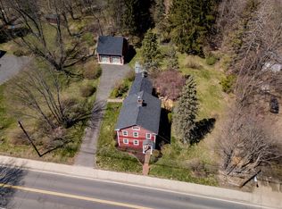 9 Springfield St, Wilbraham, MA 01095