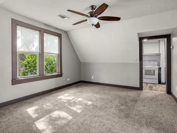 1041 Elmore St #B, Green Bay, WI 54303