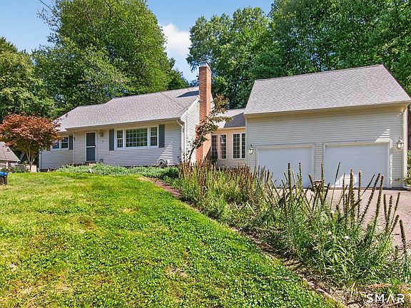 2nd image of 5 Pennywhistle Road