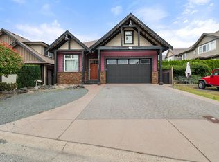 45419 Magdalena Pl, Chilliwack, BC V2R 0K7