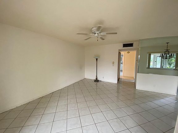 5th image of 208 Stratford O