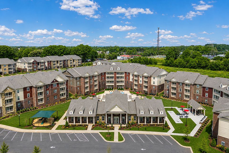 1st image of 157 Hathaway Ln #210