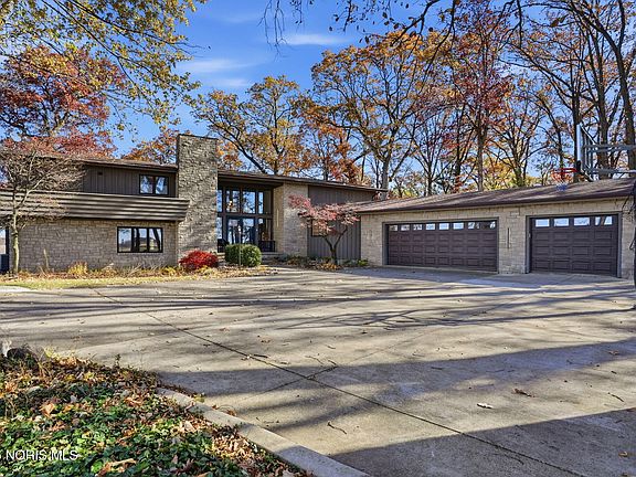 2nd image of 16620 Mitchell Rd