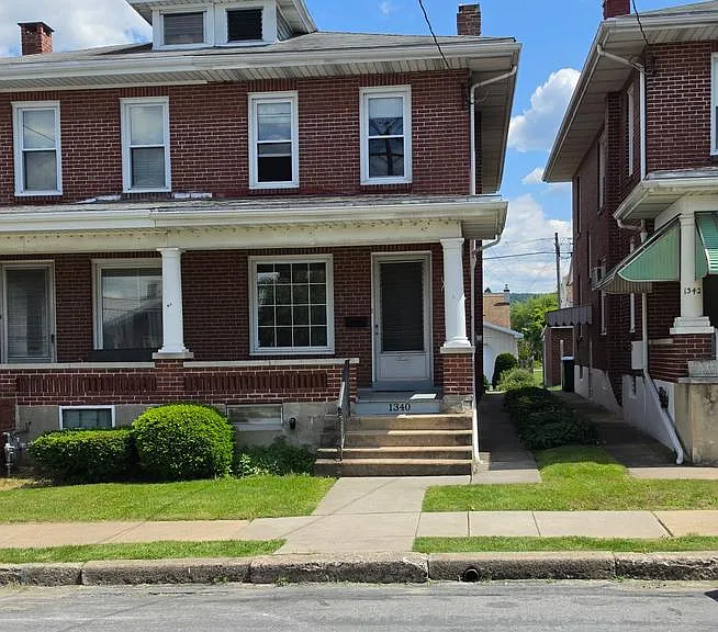 1340 Fern Ave — Photo 1