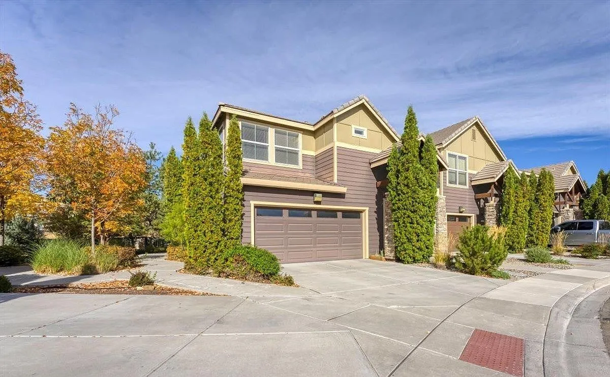 2 bed, 1517 sqft, $2,300 — Photo 1