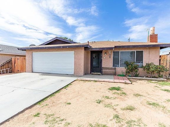 3rd image of 1013 W Mariposa Ave