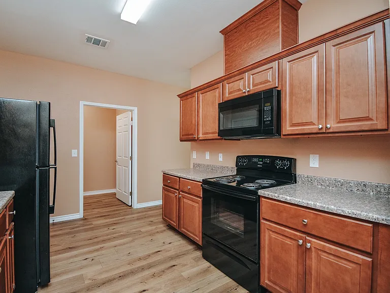 3406 Gayle St — Photo 7