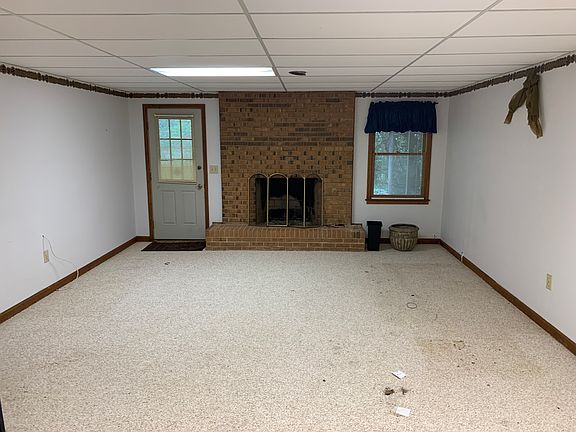 2nd image of 597 Palmer Ct SE
