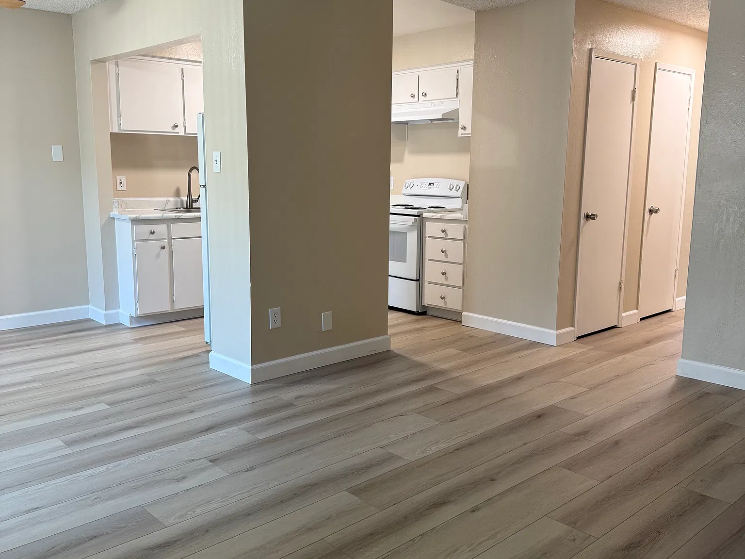 2 bed, 900 sqft, $1,595 — Photo 4