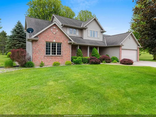 3386 Hawkeye Ct, Green Bay, WI 54313